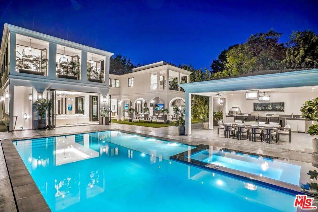 Жилой аренды в 608 North Alpine Drive Беверли Хиллс, Калифорния 90210 Соединенные Штаты