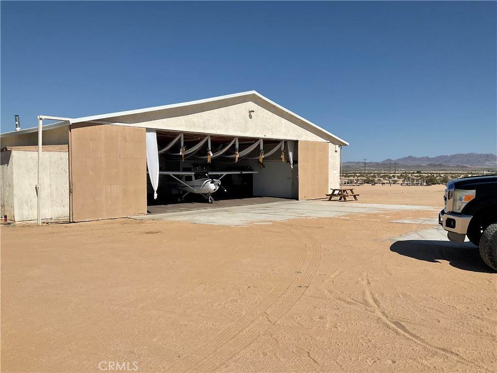 Commercial for Sale at 76421 Amboy Road 29 Palms, California 92277 United States