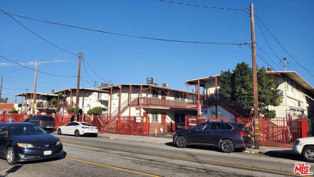 Residential Income for Sale at 10506 South Inglewood Avenue Inglewood, California 90304 United States