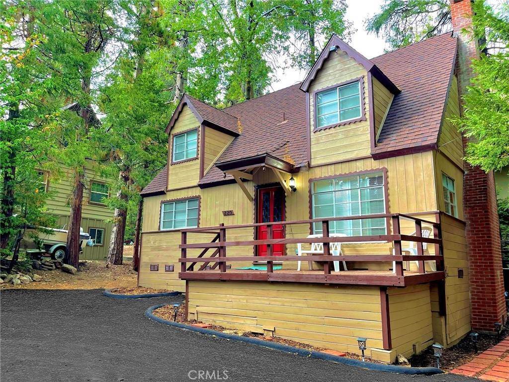 Residential Lease at 220 Crest Circle Lake Arrowhead, California 92352 United States