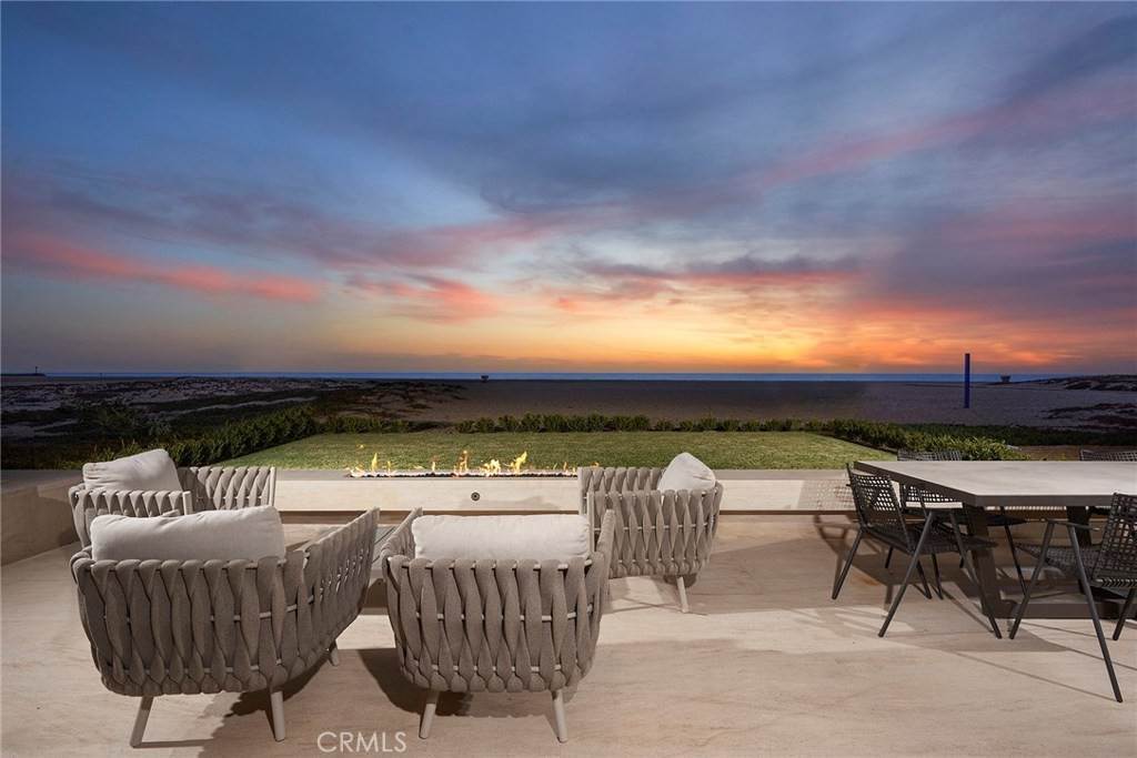 Residential Lease at 2108 East Oceanfront Newport Beach, California 92661 United States