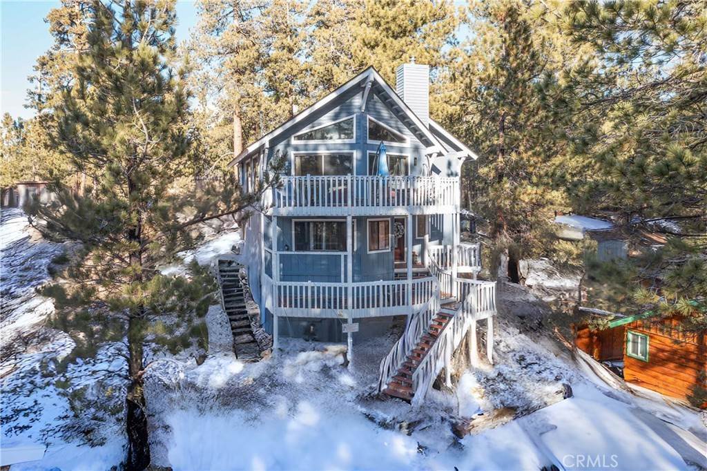 Single Family Homes for Sale at 453 Edgemoor Road Big Bear Lake, California 92315 United States