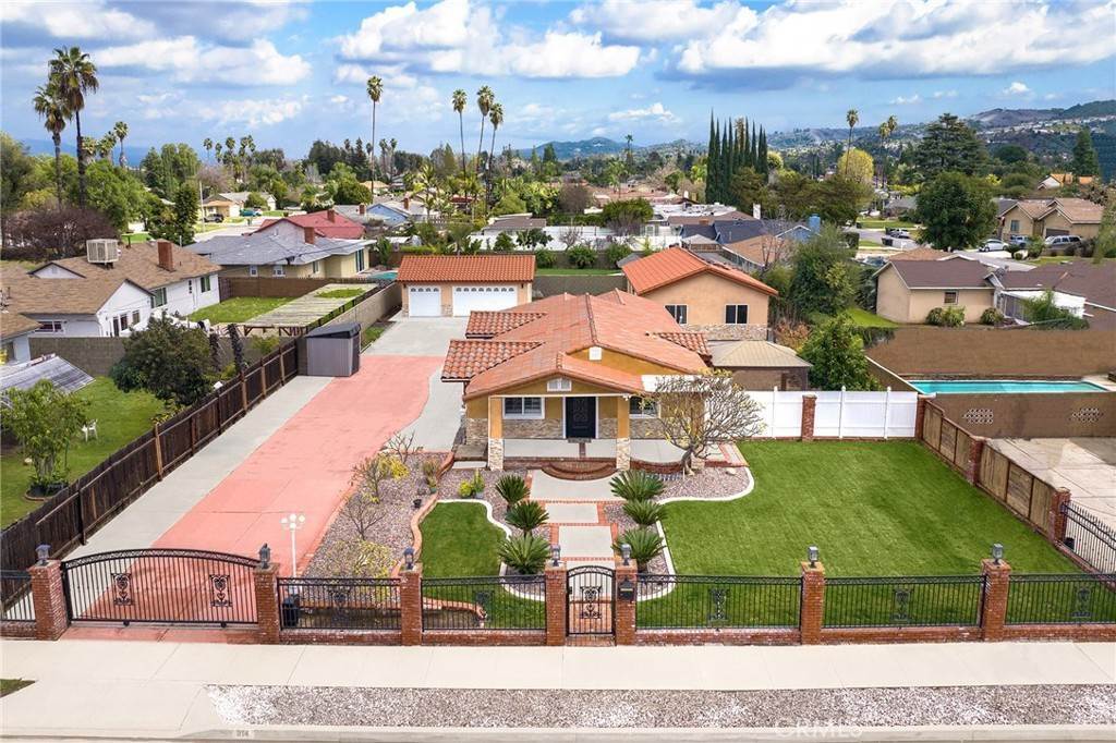 Single Family Homes for Sale at 914 South Lark Ellen Avenue West Covina, California 91791 United States