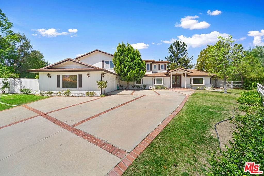 Жилой аренды в 5845 Hilltop Road Hidden Hills, Калифорния 91302 Соединенные Штаты