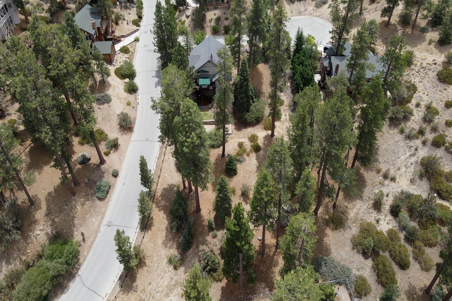 42. Single Family Homes for Sale at 40550 Quail Run Road, Big Bear Lake, CA 92315 40550 Quail Run Rd Big Bear Lake, California 92315 United States
