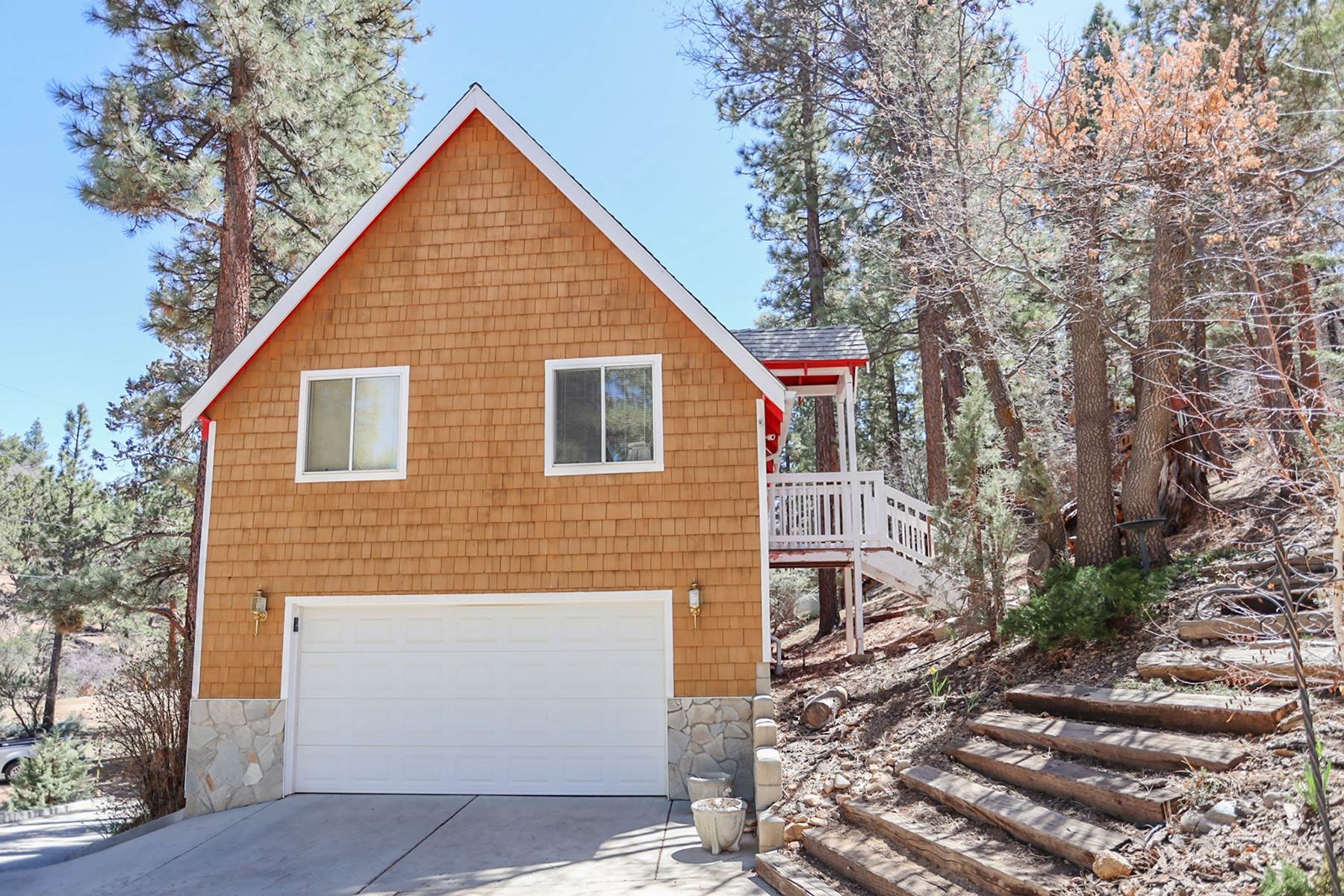 35. Single Family Homes for Sale at 470 Sawmill Canyon, Big Bear City, CA 92314 470 Sawmill Canyon Big Bear City, California 92314 United States