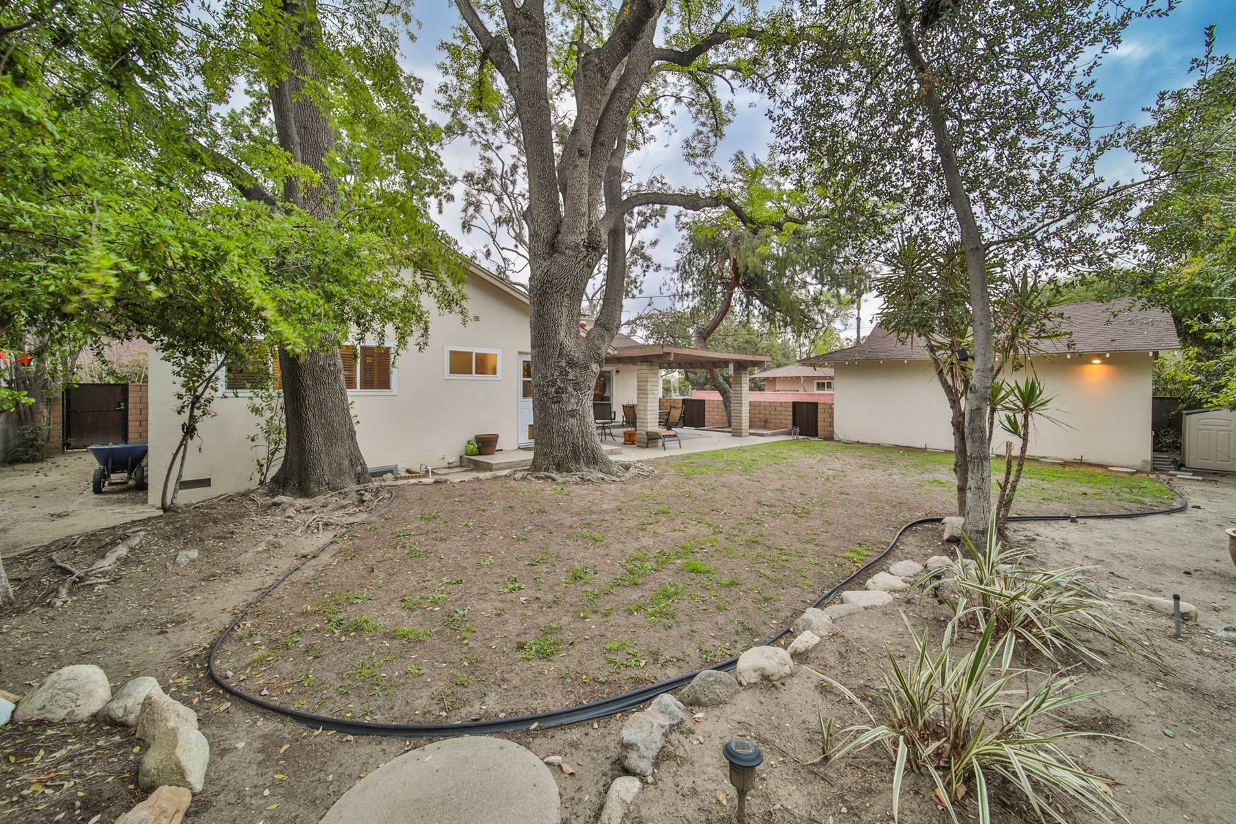 30. Single Family Homes for Sale at 735 Northwestern Drive, Claremont, CA 91711 735 Northwestern Drive Claremont, California 91711 United States
