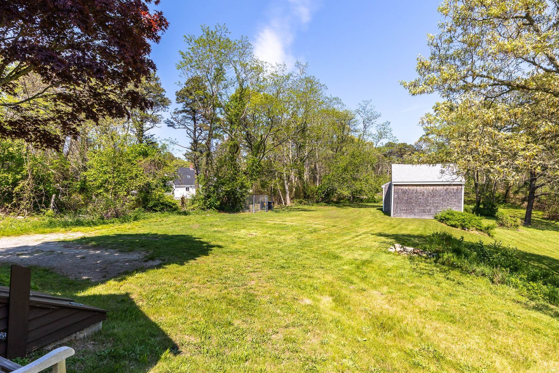 7. Single Family Homes for Sale at Classic Cape Farmhouse 140 N Dennis Road South Yarmouth, Massachusetts 02664 United States