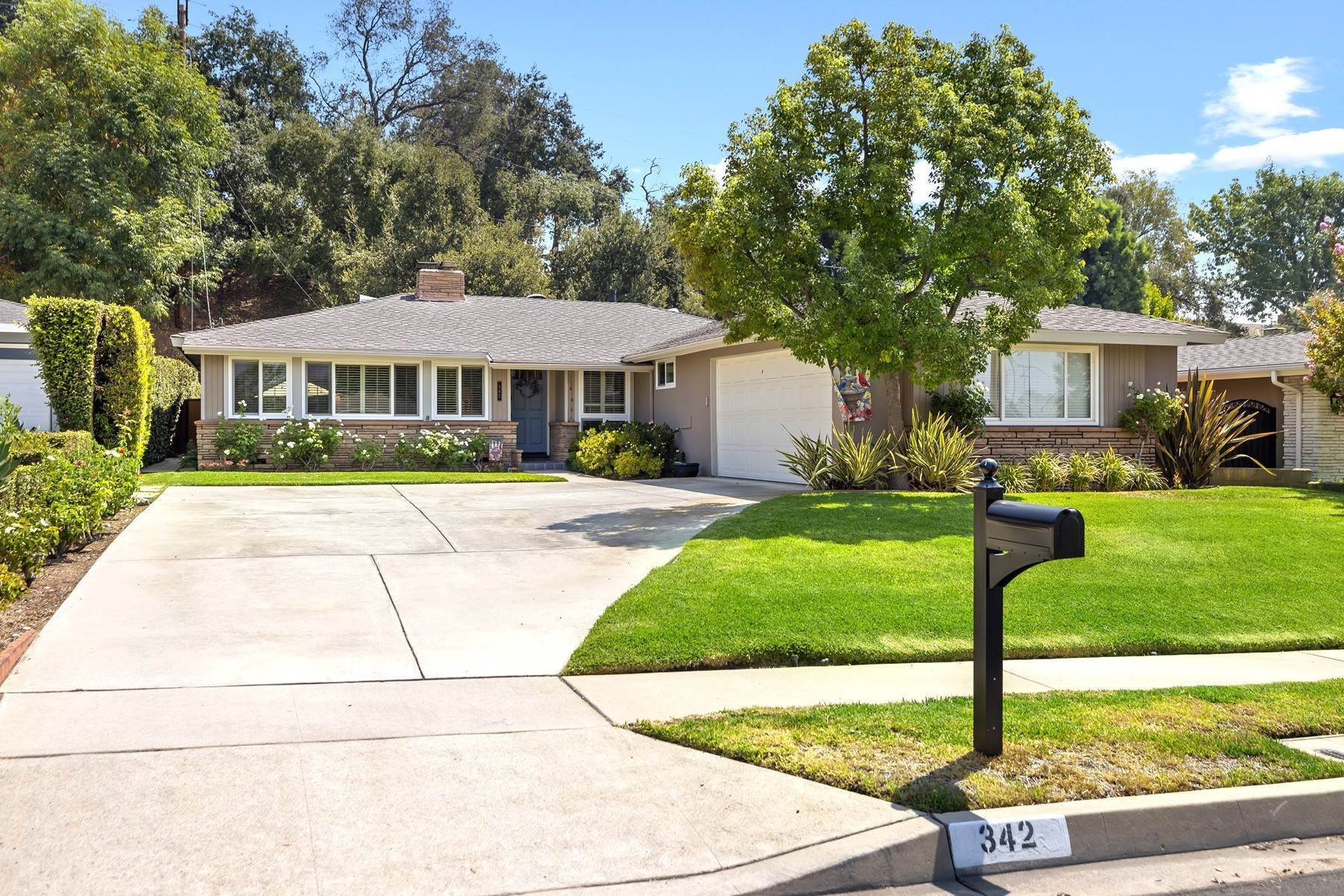 3. Single Family Homes for Sale at 342 Oakcliff Road, Monrovia, CA 91016 342 Oakcliff Road Monrovia, California 91016 United States