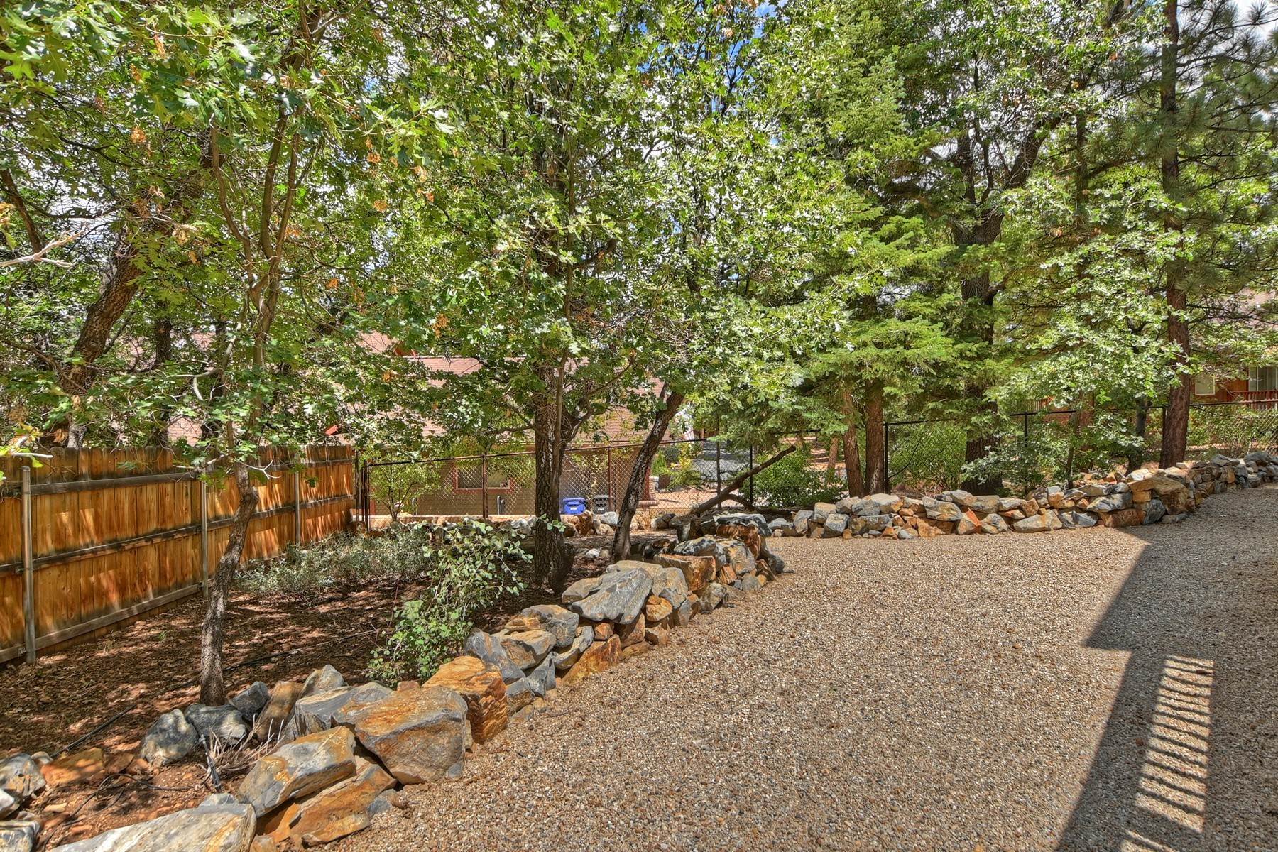 39. Single Family Homes for Sale at 1690 Cascade Road, Big Bear City, CA 92314 1690 Cascade Road Big Bear City, California 92314 United States