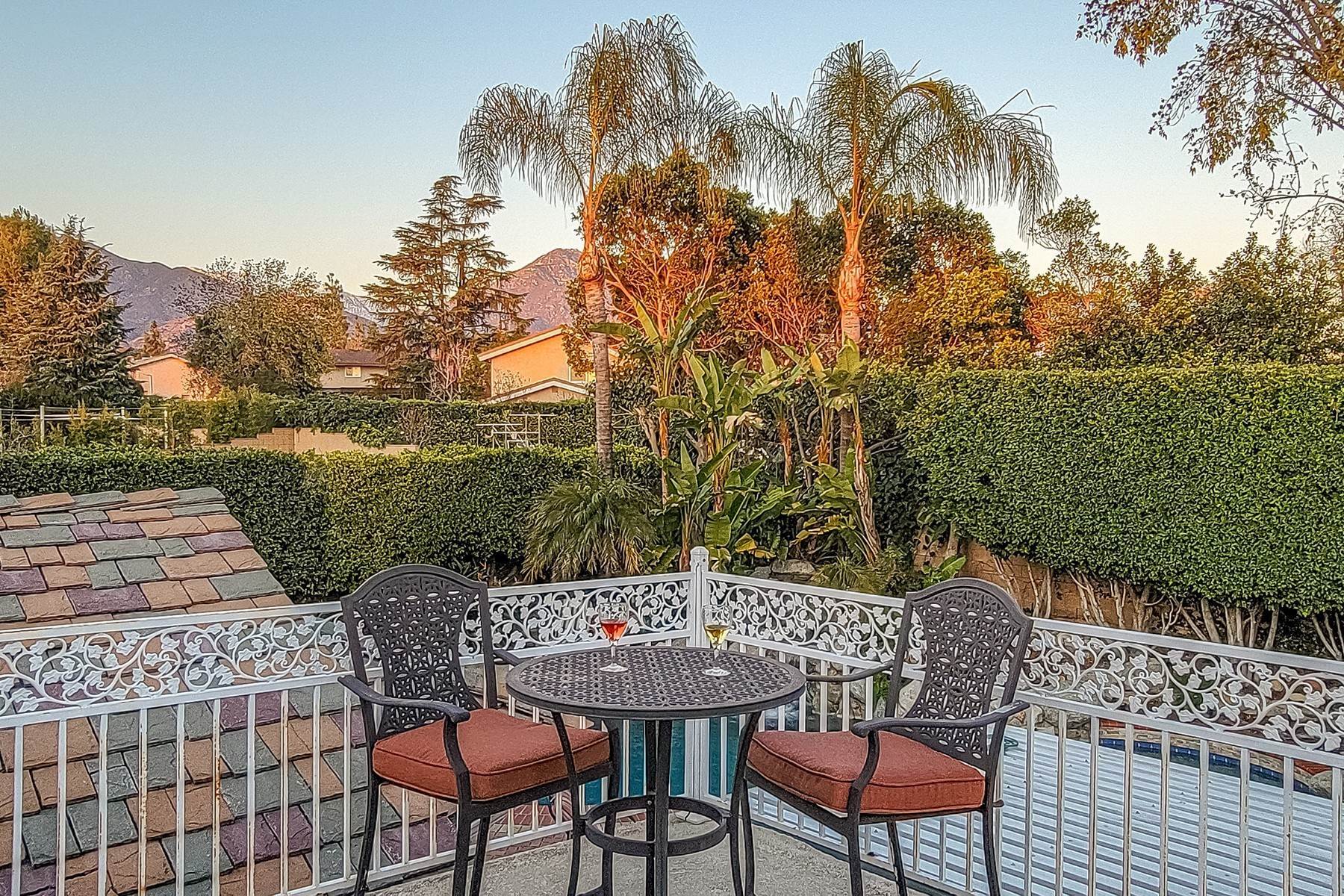 36. Single Family Homes for Sale at 2154 Bonnie Brae Avenue, Claremont, CA 91711 2154 Bonnie Brae Avenue Claremont, California 91711 United States