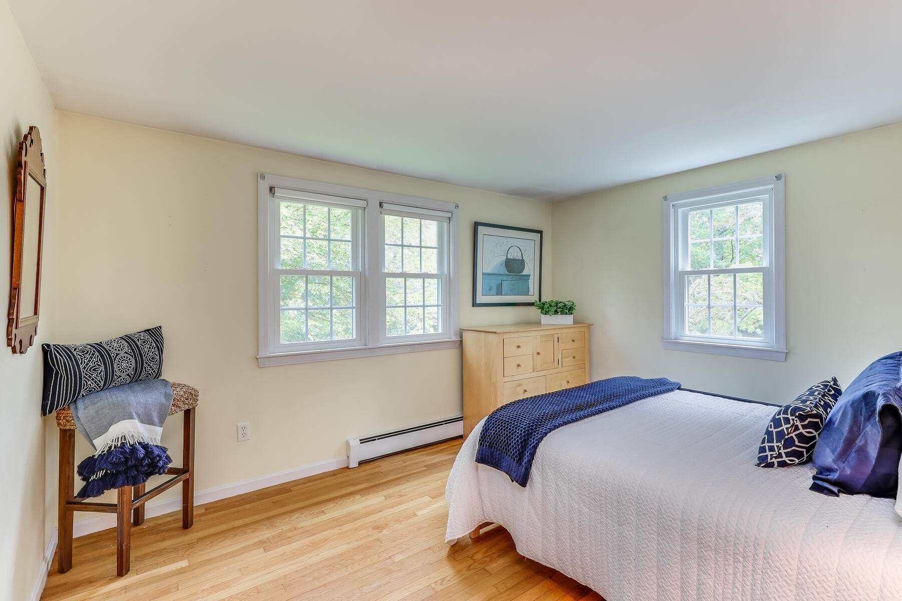 19. Single Family Homes for Sale at 25 Bennett Avenue, West Yarmouth, MA, 02673 25 Bennett Avenue West Yarmouth, Massachusetts 02673 United States
