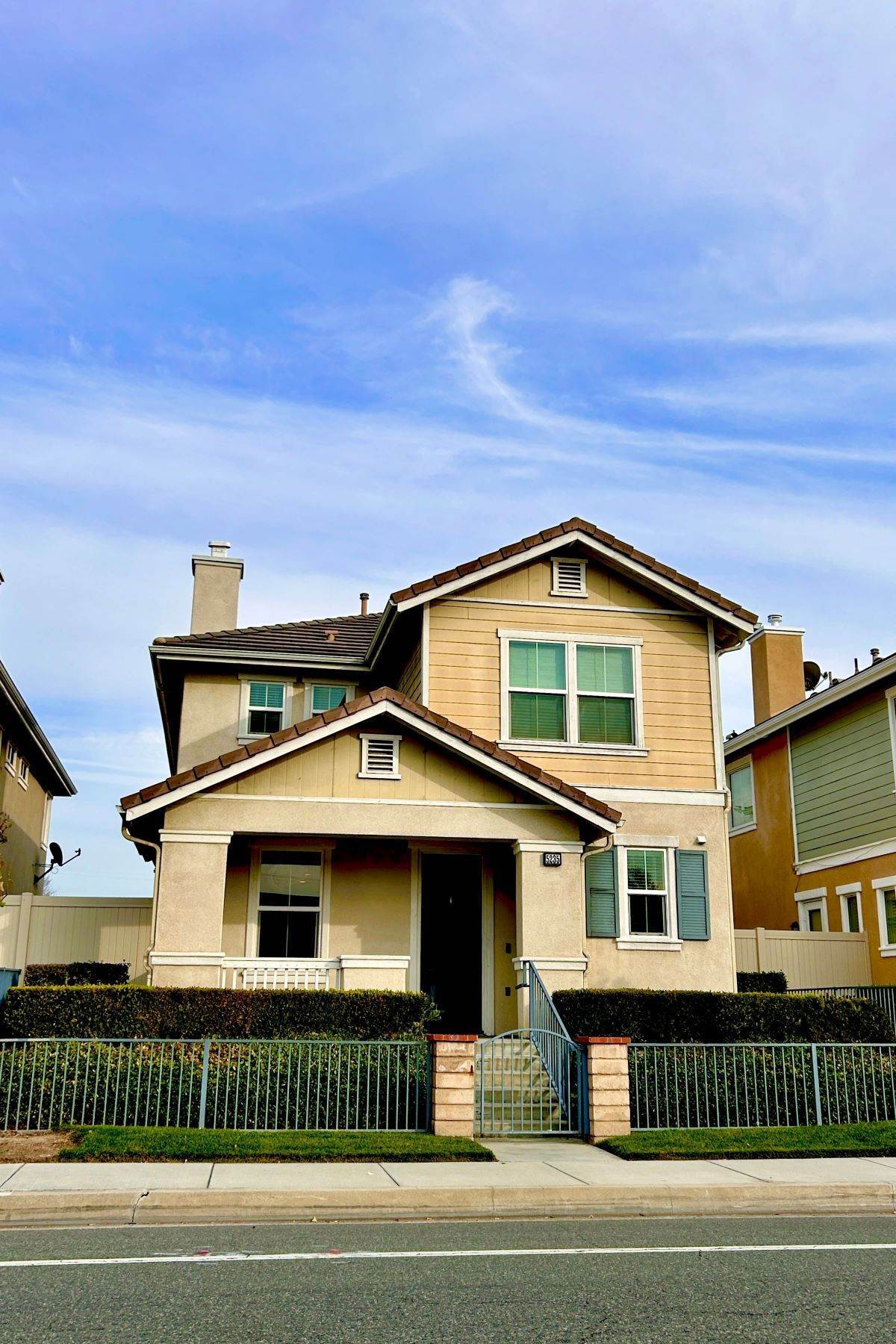 Single Family Homes à 5235 Faris Street, Lakewood, CA 90712 5235 Faris Street Lakewood, Californie 90712 États-Unis