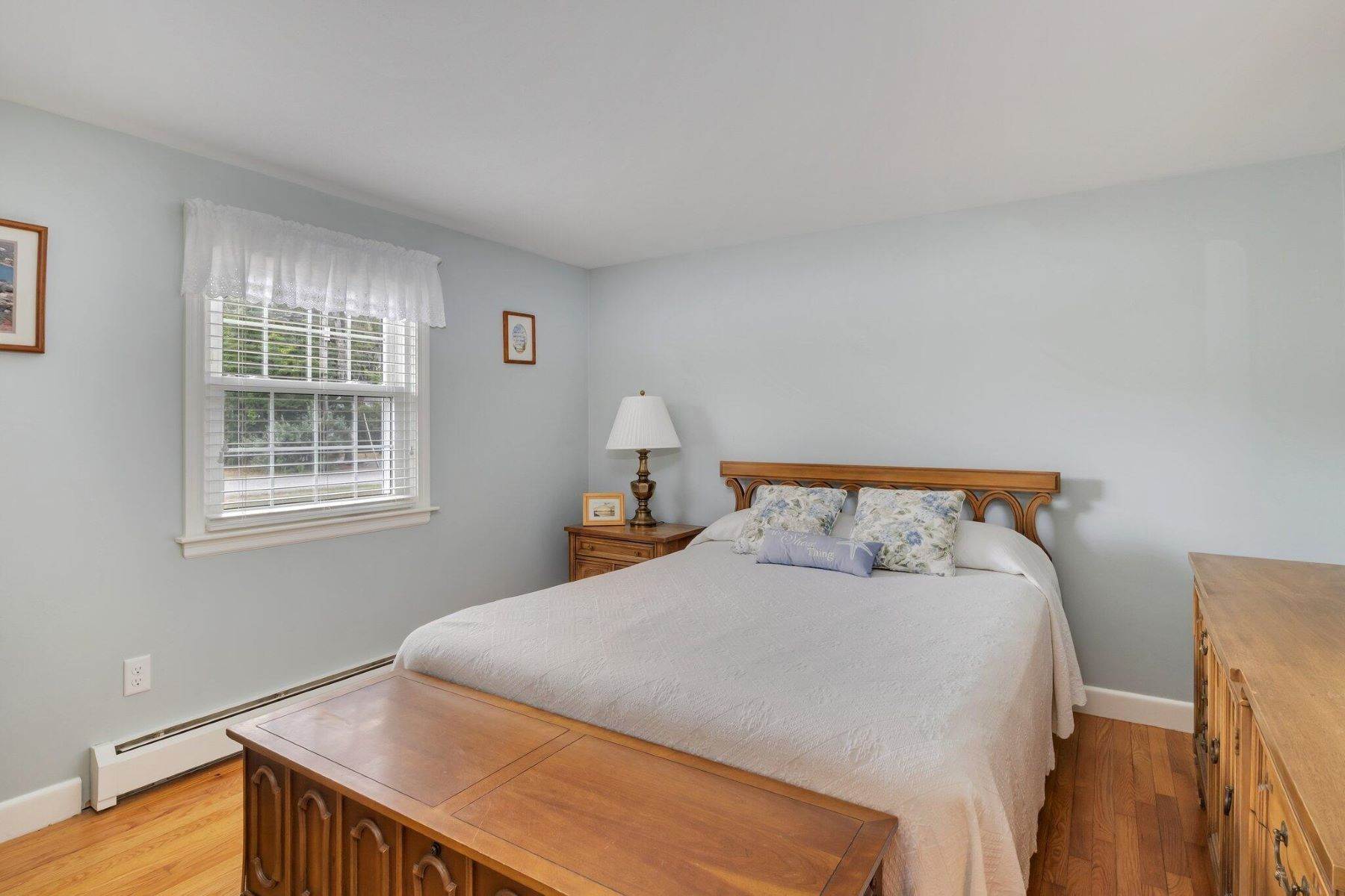 16. Single Family Homes for Sale at 12 Rebecca Lane South Yarmouth, Massachusetts 02664 United States